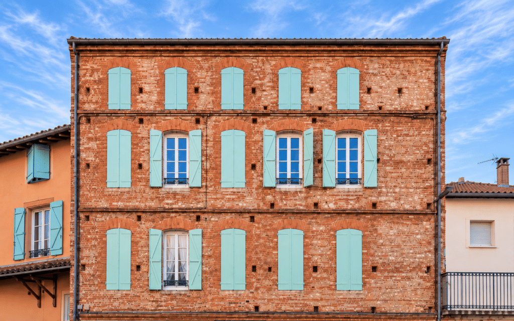 Façade du projet Baptiste et Christophe, toiture et ciel